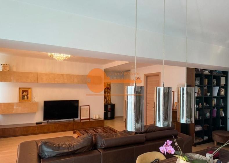 Apartament cu 4 camere decomandat, mobilat în Dămăroaia