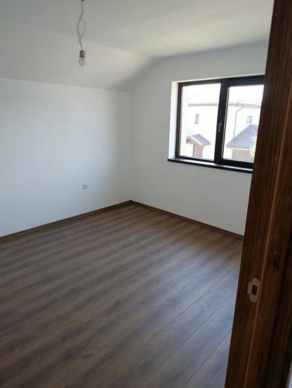 Casă cu Teren 500 Mp în Crevedia