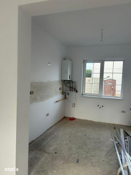 Apartament cu 3 camere în Sânandrei