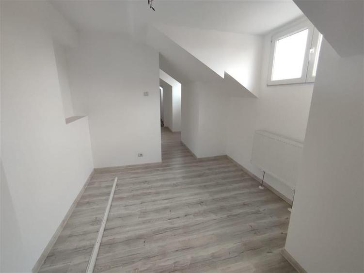 Apartament cu 2 camere semidecomandat în Polonă
