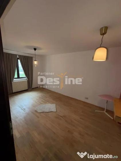 Apartament cu 4 camere decomandat în Crângași