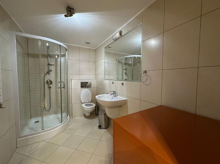 Apartament cu 3 camere decomandat, mobilat în Herăstrău