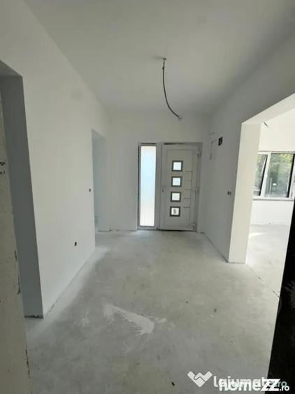 Casă cu 3 camere cu Teren 9000 Mp în Tăuții-Măgherăuș