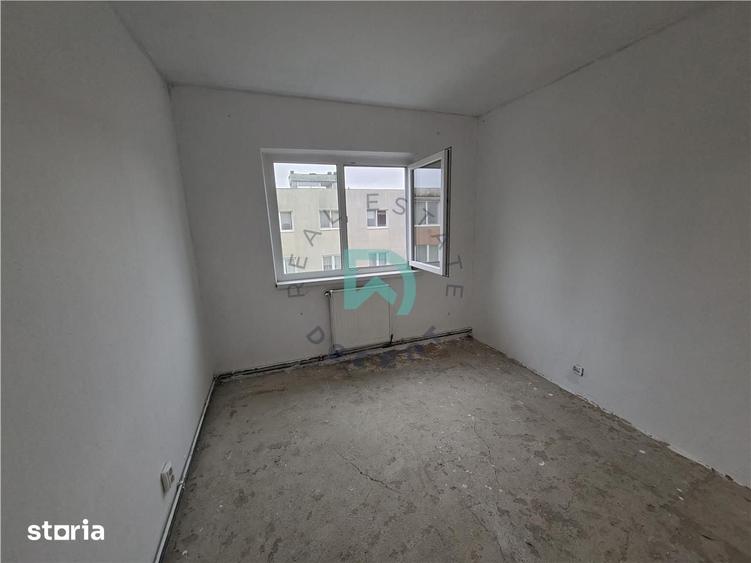 Apartament cu 4 camere în Centrul Civic