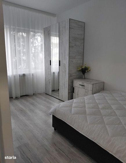 Apartament cu 3 camere de vanzare in zona Micro 16 - 2