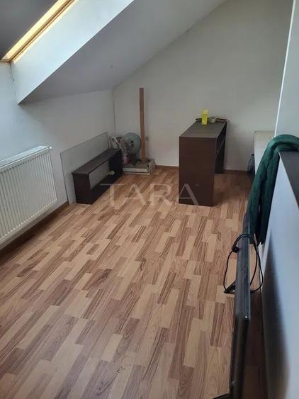 Apartament cu 3 camere decomandat în Florești