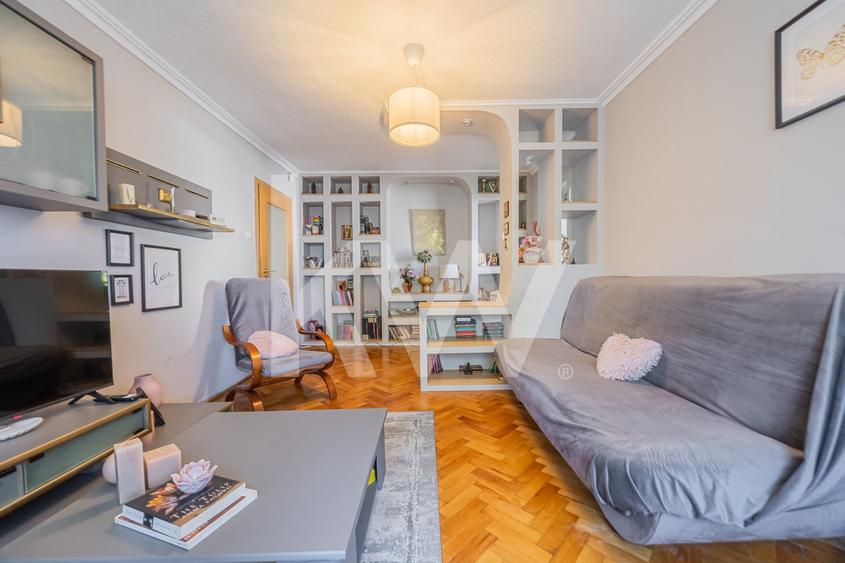 Apartament cu 3 camere decomandat în Răcădău