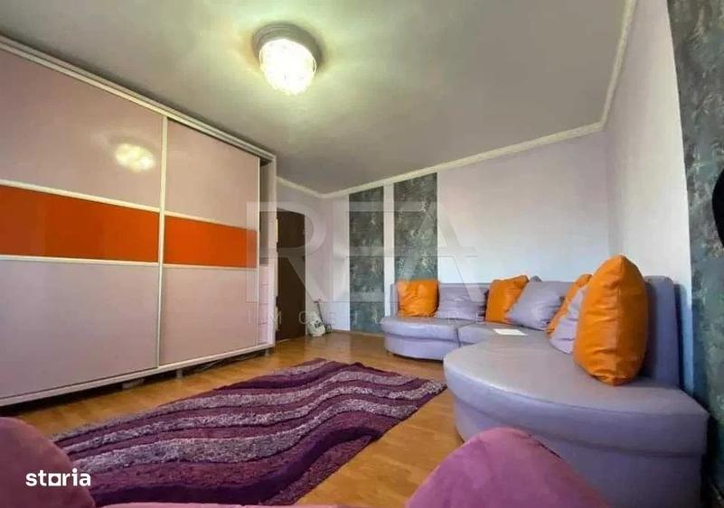 Apartament cu 3 camere decomandat în Sebastian
