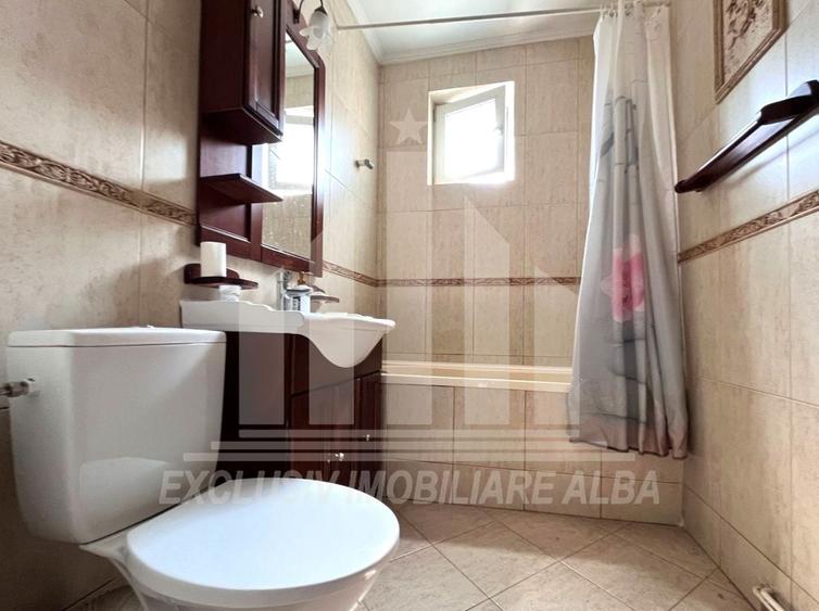 Apartament cu 3 camere decomandat, mobilat în Tolstoi