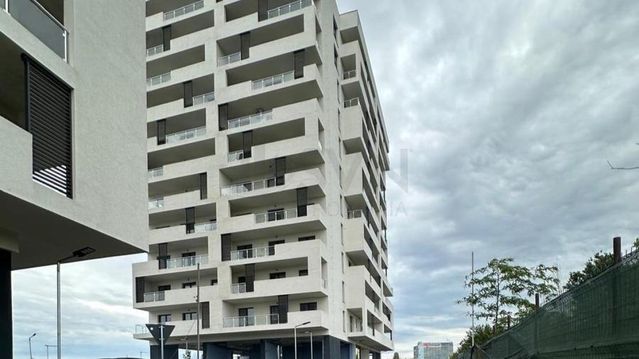 Apartament cu 6 camere decomandat în Fundeni