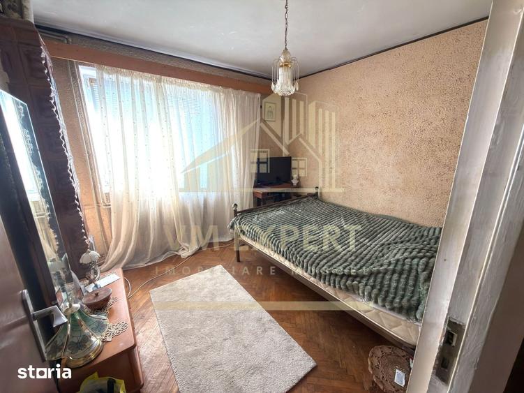 APARTAMENT 3 CAMERE ETAJ 4 CAMPULUNG - 13