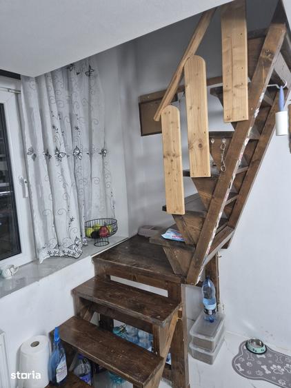 Apartament cu 3 camere decomandat în Drăgășani