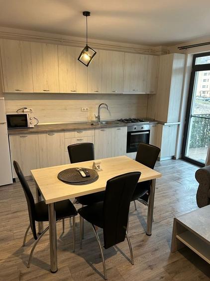 Apartament cu 2 camere decomandat în Florești