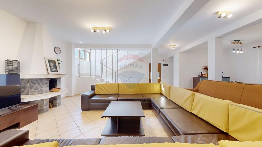 Casă individuală cu 5 camere cu Teren 745 Mp în Cioplea