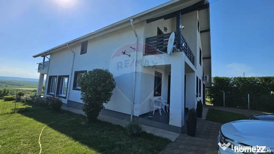 Casă cu 6 camere cu Teren 3614 Mp în Liteni (Moara)
