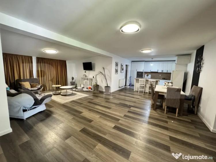 Casă cu 4 camere cu Teren 2800 Mp în Guruslău