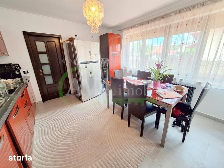 Casă cu 7 camere cu Teren 360 Mp în Bistrița Lac