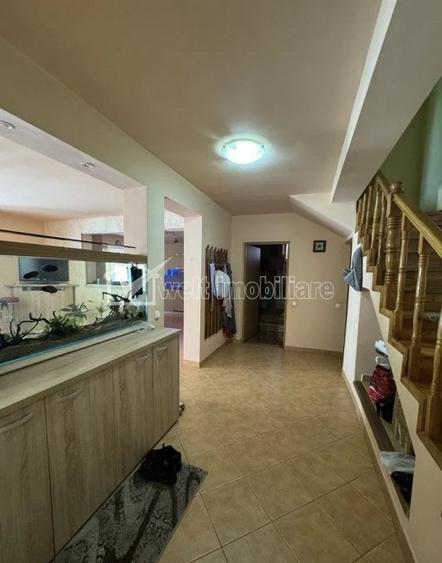 Casa spa?ioasa cu 4 dormitoare, 2 garaje | Cartier Buna Ziua, zona Hotel Athos - 9