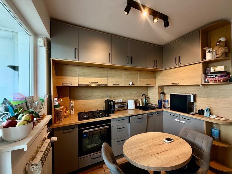 Apartament cu 2 camere semidecomandat în Câmpia Libertății
