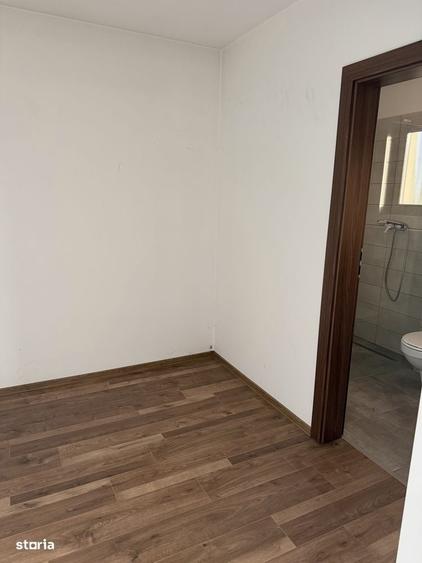Casă cu 4 camere în Dumbrăvița