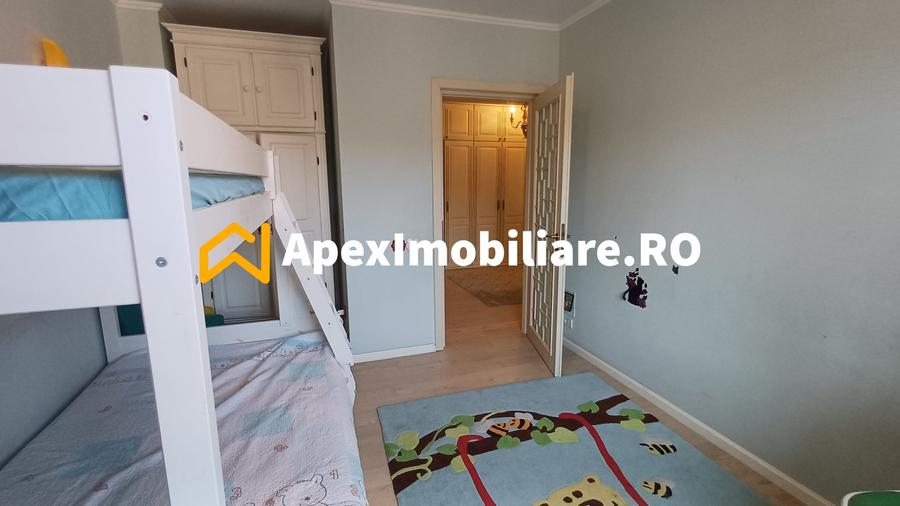 Apartament cu 3 camere semidecomandat, mobilat în Națiunile Unite