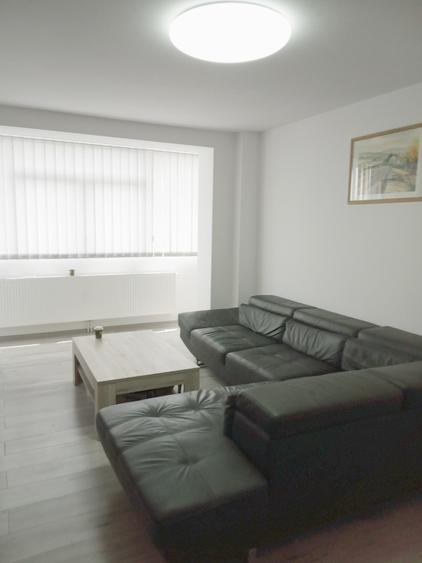 Apartament cu 2 camere semidecomandat în Giurgiului