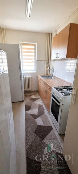 Apartament cu 3 camere semidecomandat, mobilat în Mănăștur