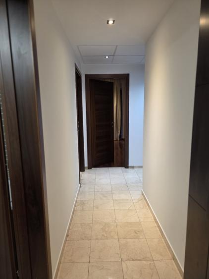 Apartament cu 4 camere decomandat în Dorobanți