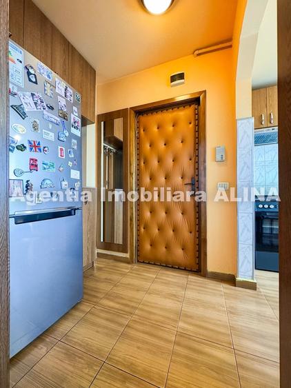 Apartament cu 2 camere semidecomandat în Gojdu