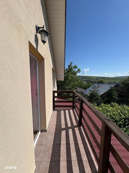 Casă cu 4 camere în Tomești