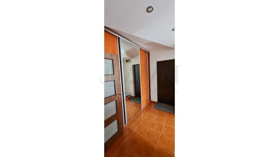 Apartament cu 2 camere semidecomandat, mobilat în Panduri