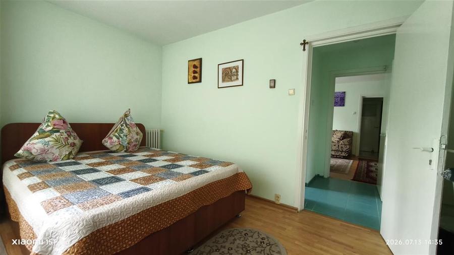Apartament cu 2 camere semidecomandat în Podu Roș