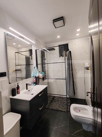 Casă individuală cu 4 camere cu Canalizare în Între Lacuri