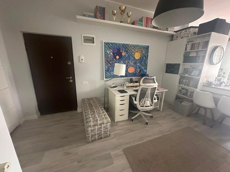 Apartament cu 2 camere semidecomandat, mobilat în 1 Mai