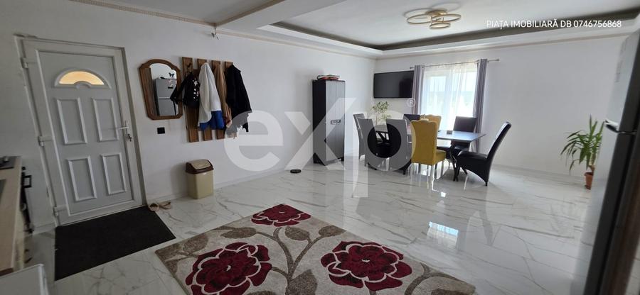 Casă individuală cu 6 camere cu Garaj în Colacu