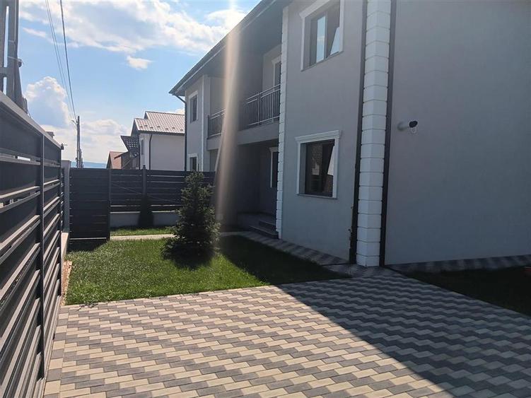 Duplex cu 4 camere cu Canalizare în Miroslava
