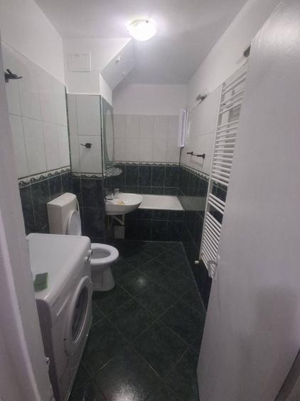Apartament cu 2 camere decomandat în Ostroveni