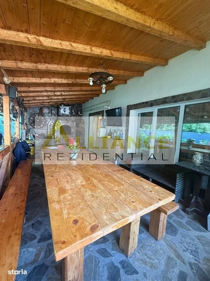 Casă cu 4 camere în Central