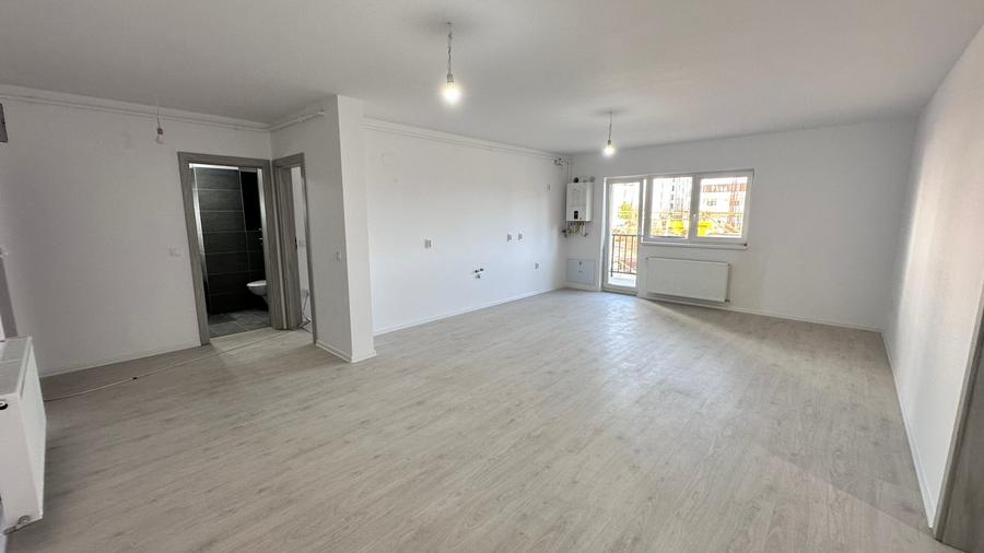 Apartament cu 3 camere decomandat în Șelimbăr — fotografia 2