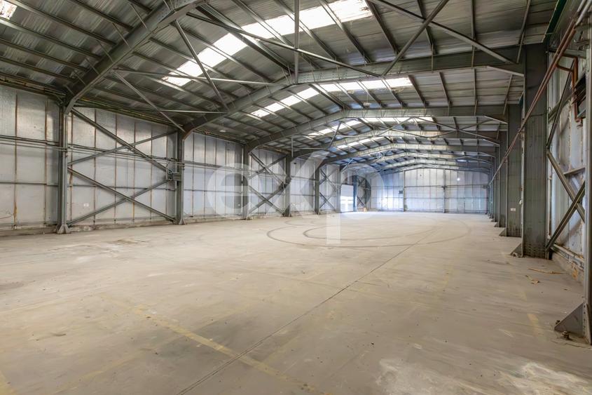 Spațiu industrial, de 950 mp, în Calea Moinești