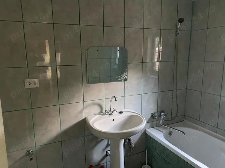 Casă cu 3 camere în Criș