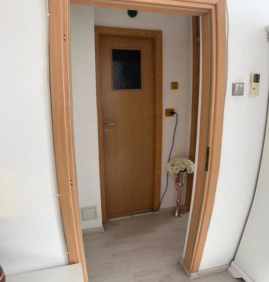 Apartament cu 4 camere decomandat în Berceni