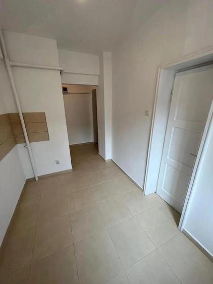 Apartament cu 2 camere semidecomandat în Gara de Nord