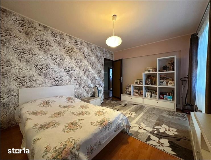 Apartament cu 4 camere decomandat în Nicolina