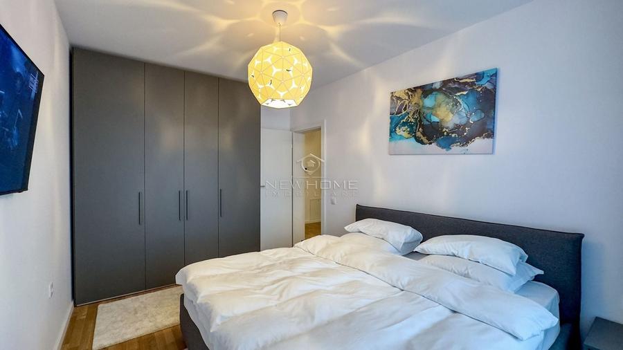 Apartament cu 2 camere semidecomandat, mobilat în Între Lacuri