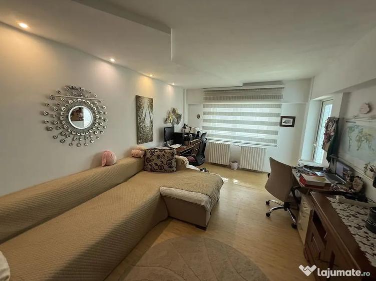 Apartament cu 3 camere decomandat în ICIL