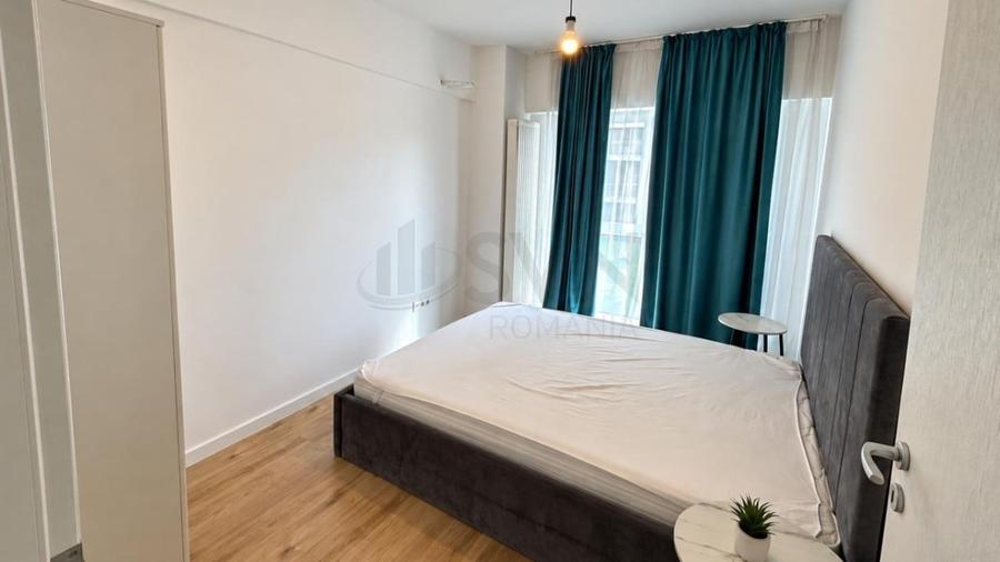Apartament cu 3 camere semidecomandat în Barbu Văcărescu
