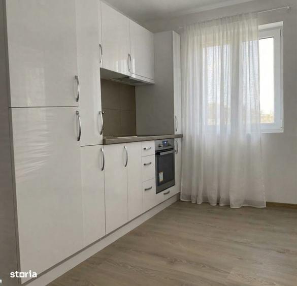Apartament cu 3 camere decomandat în Zorilor