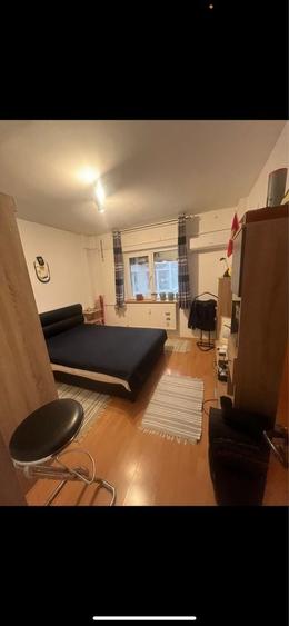 Apartament cu 4 camere decomandat în Mihai Bravu