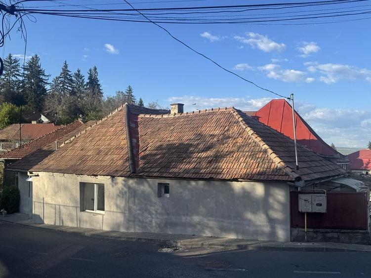 Oportunitate Casa mare 250mp cu teren 800mp si piscina, 2 min de centru - 2